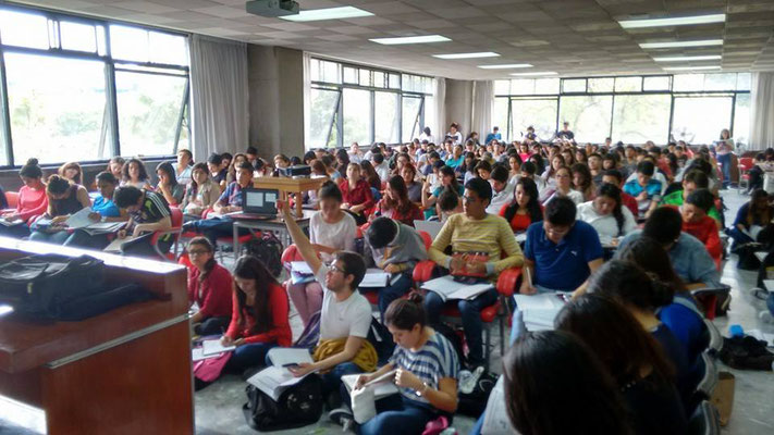 Clase universitaria