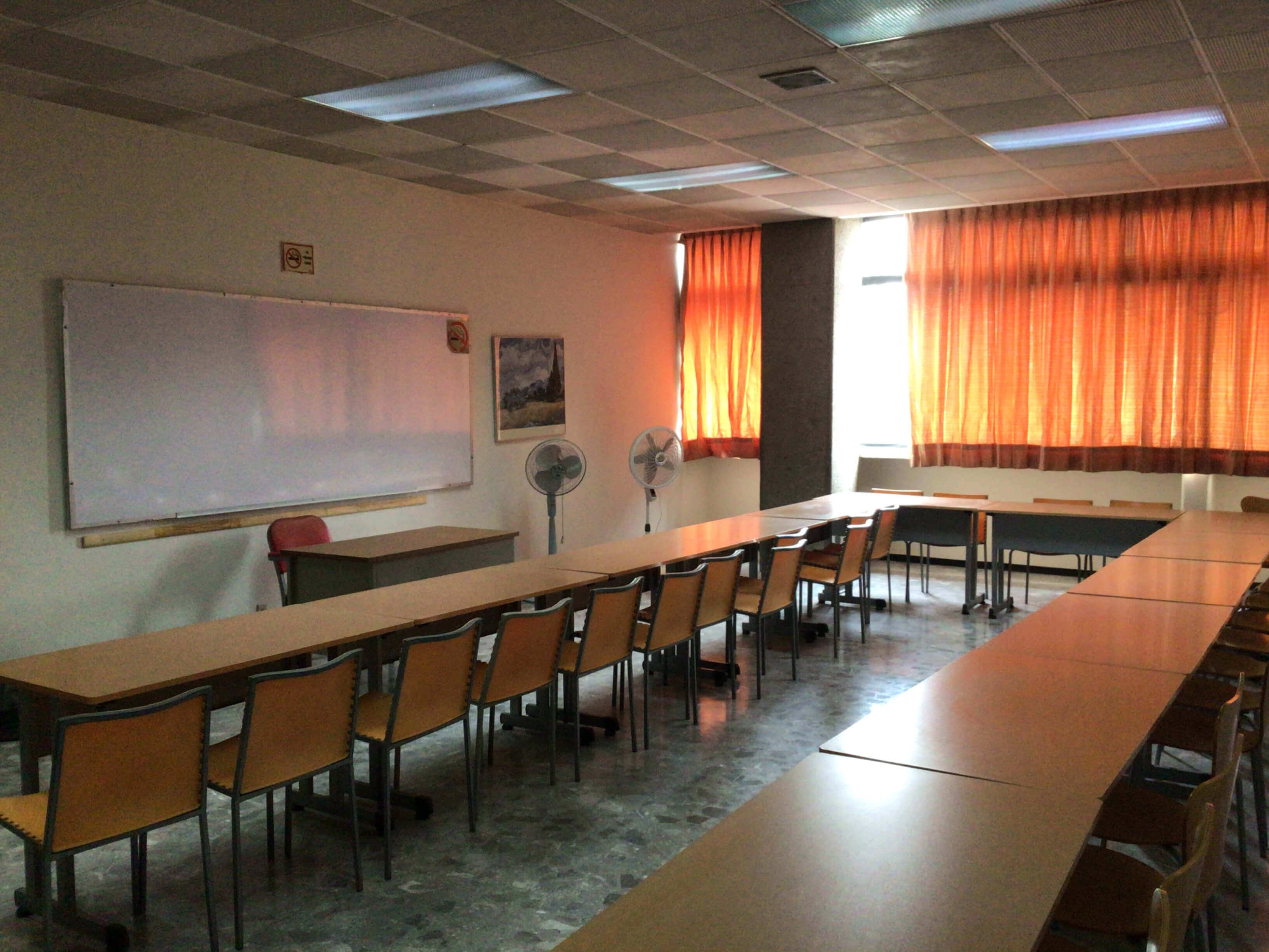 Aula con pizarrón