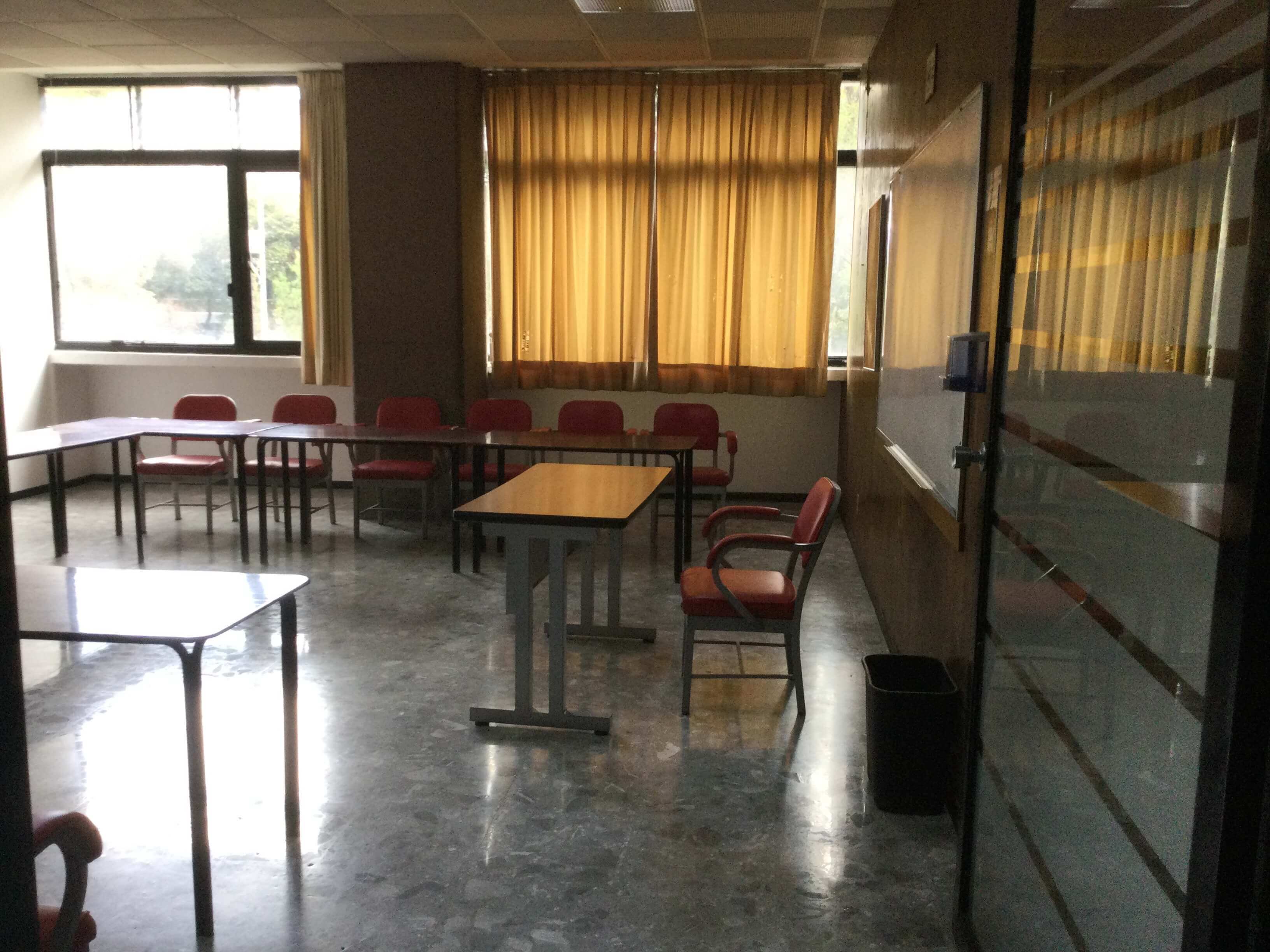 Grupo de alumnos y docentes